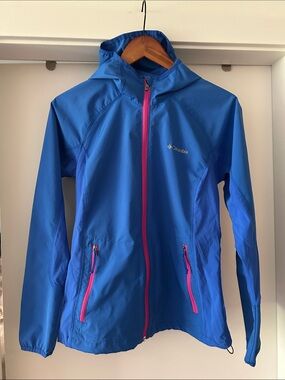 Columbia Bright Blue Hooded Jacket with Pink Zippers